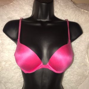 FREE WITH PURCHASE Victoria’s Secret bra 34B